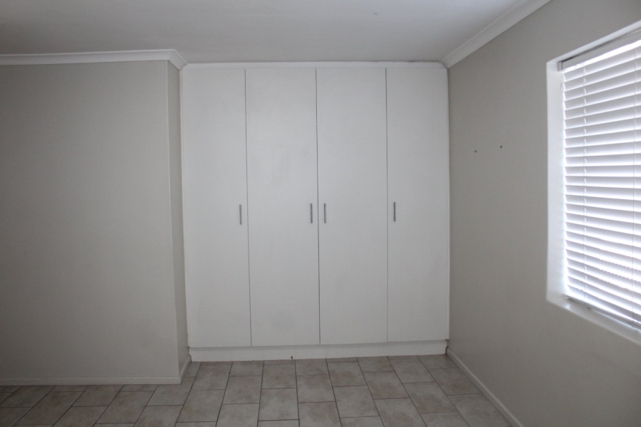 To Let 2 Bedroom Property for Rent in Kempenville Western Cape